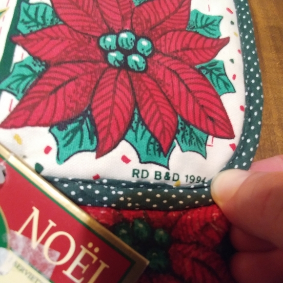 Vintage Christmas dish towel and pot holder - Picture 2 of 4